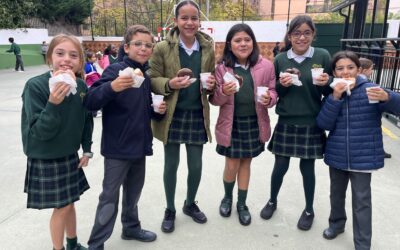 Un chocolate con churros para festejar el día de la Virgen